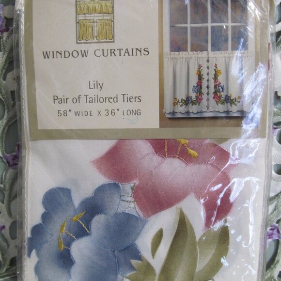 CHF Industries Curtains Pair of Tiers Embroidered Lily Flowers 58 x 36" NIP - Picture 3 of 16